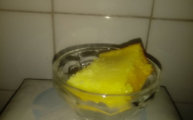 Bolo de fubá cremoso com cuscuz
