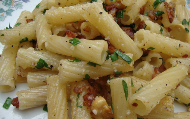 Macarrão carbonara super fácil