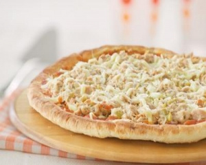 Pizza cremosa de patê atum