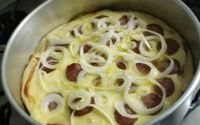 Massa de pizza alta e fofa