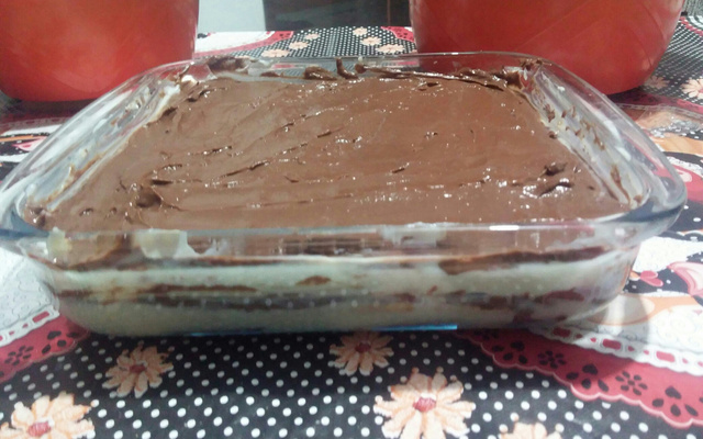 Pavê de chocolate preto e chocolate branco