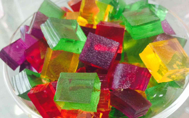 Fini de gelatina de baixa caloria e low carb