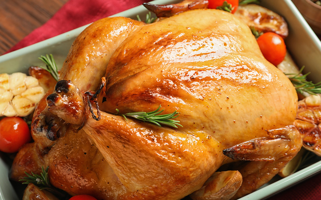 Peru temperado com manteiga de ervas