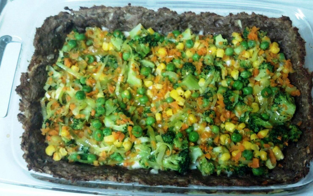 Quiche de carne moída à jardineira