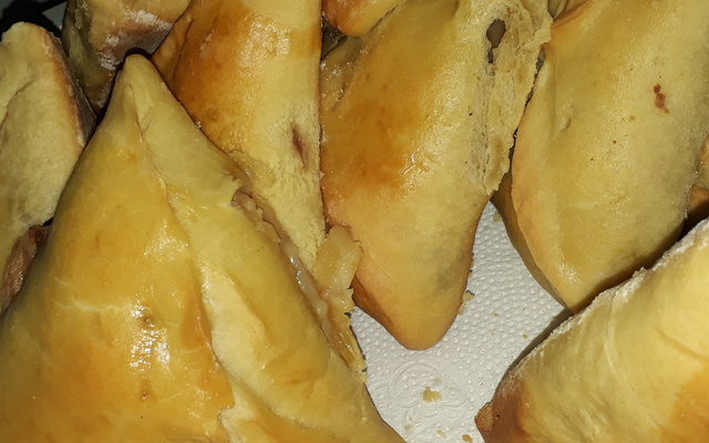 Esfirra da Rê Casarin