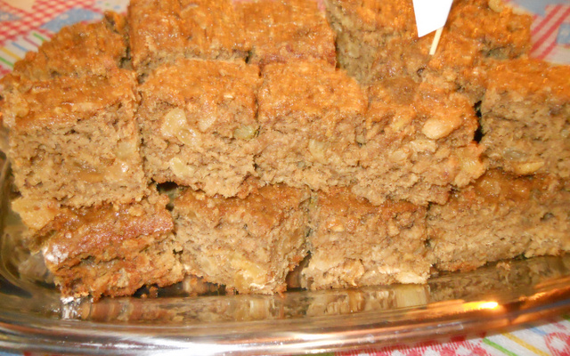 Bolo de Maçã Integral com Aveia e Passas