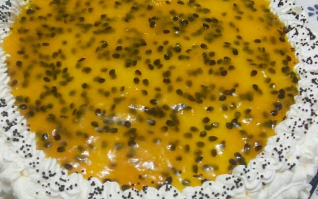 Bolo delicioso de mousse de maracujá