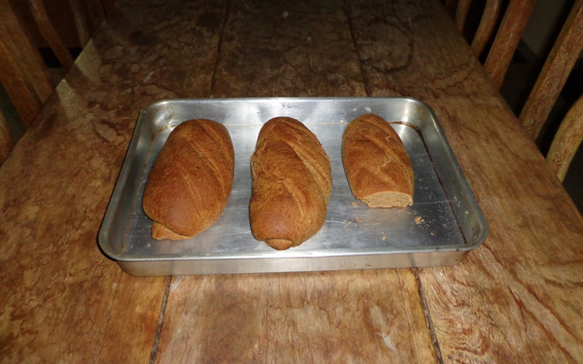 Pão integral com farinha integral, linhaça e aveia