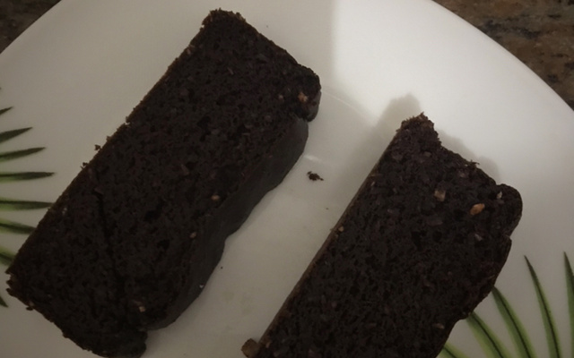 Bolo de cacau e biomassa de banana verde