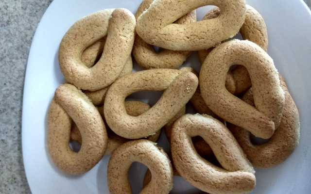 Rosca de milho e polvilho com erva doce