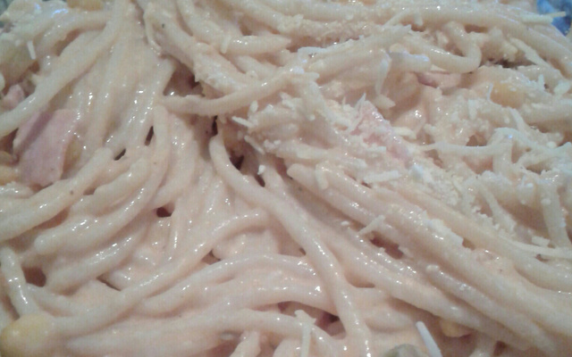 Macarrão ao molho branco rápido e gostoso