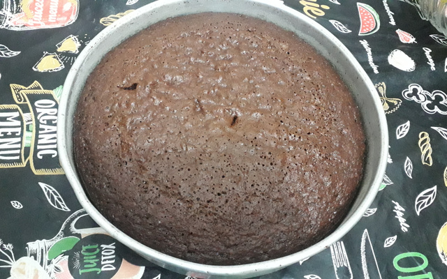 Bolo de chocolate, aveia e cacau