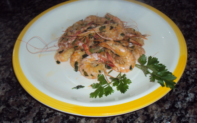 Camarão ao bafo com cerveja