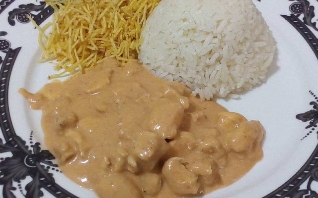 Estrogonofe de microondas