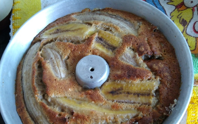 Bolo de banana com farinha de rosca
