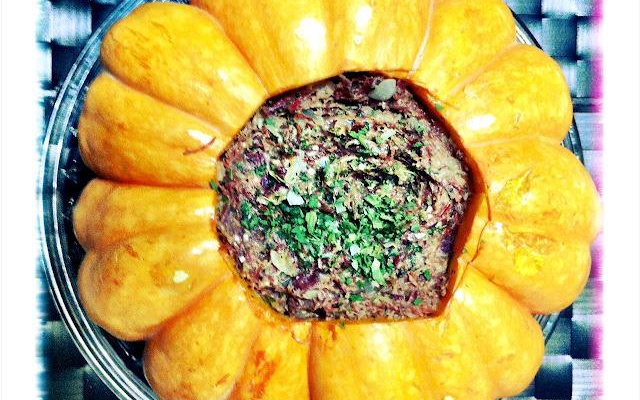 Abóbora moranga recheada com carne seca feita no micro-ondas