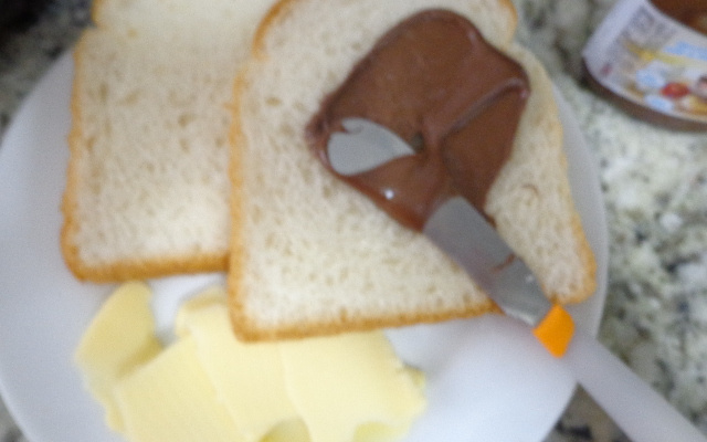 Sanduíche de mussarela com nutella