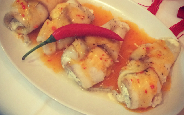 Filé de Peixe ao Molho de Pimenta Vermelha e Laranja