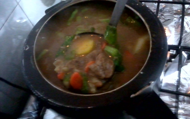 Sopão de carne e legumes da mamãe Elenice