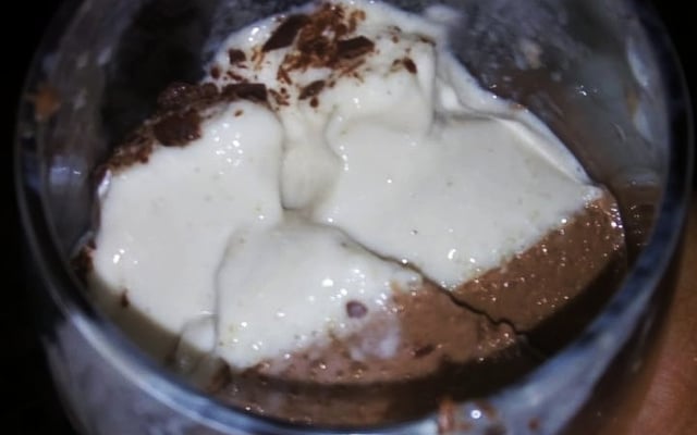 Mousse de chocolate branco e preto