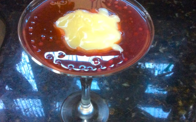 Sagu de vinho com creme