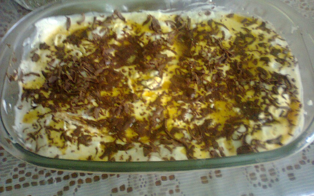 Pavê de maracujá com raspas de chocolate