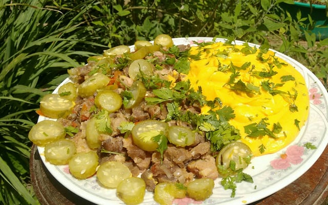 Carne de sol com purê de abóbora