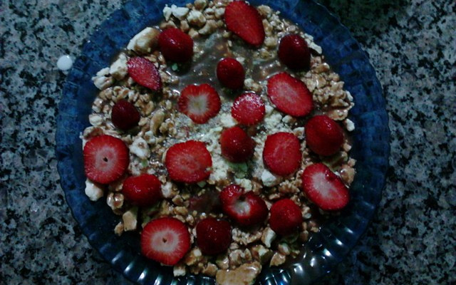 Sobremesa de morangos com suspiro