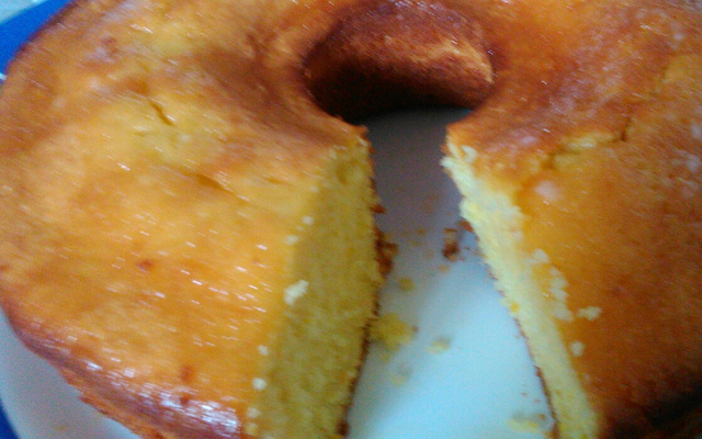 Bolo de mexerica com calda durinha