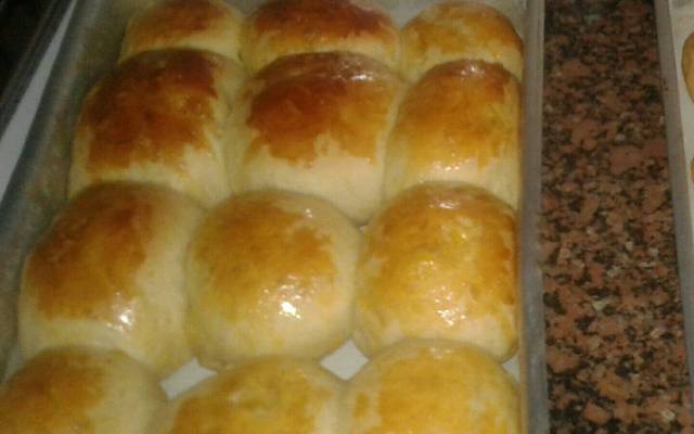 Pão de liquidificador de cenoura e mandioquinha