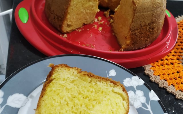 Bolo de fubá com laranja fofinho