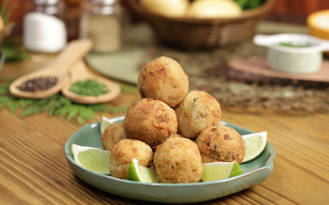 Falso bolinho de bacalhau