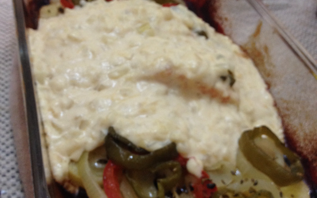 Salmão ao forno com molho branco