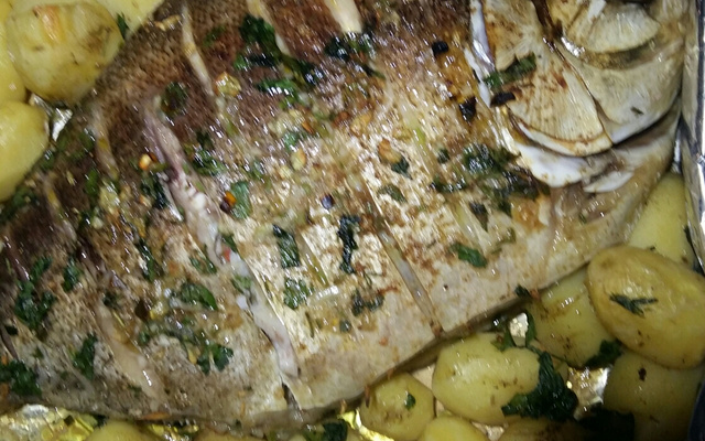 Tambaqui assado e recheado