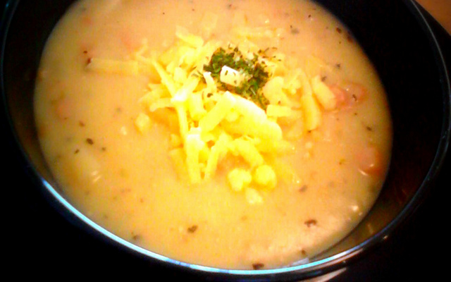 Sopa de batata com bacon