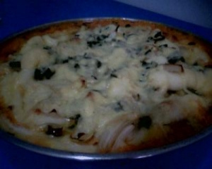 Batata assada com calabresa e catupiry