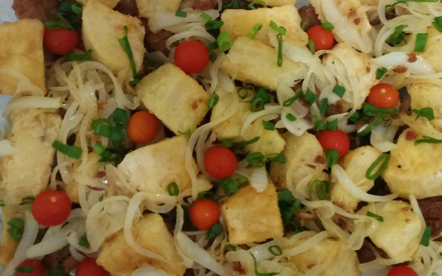 Costelinha de porco com mandioca