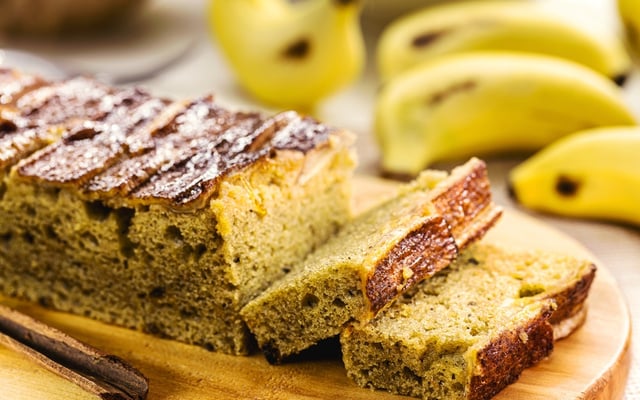 Bolo de banana com farinha de aveia integral na airfryer