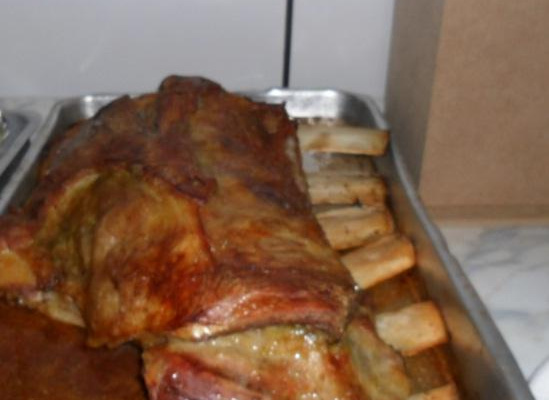 Costela seringada com farofa do pé do tempero