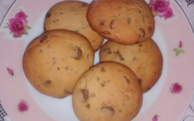 Chocolate chip cookie