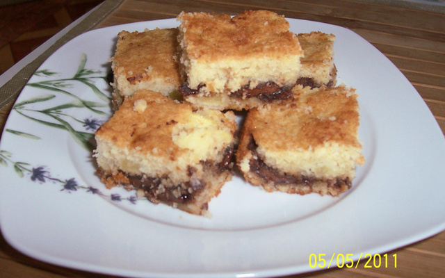 Bolo pedacinhos de chocolate e maçã