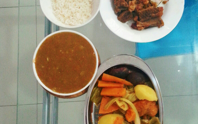 Cozido pernambucano de carne e pirão