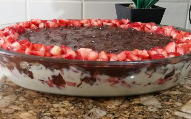 Torda de Bis com Morango