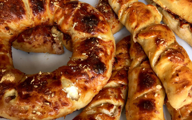 Pão de escarola e lingüiça