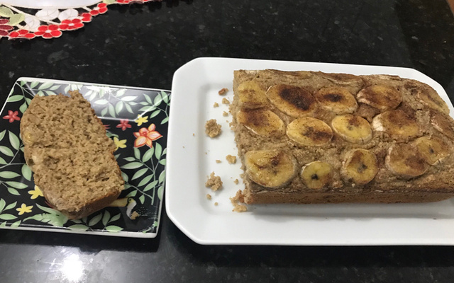 Bolo de banana (sem glúten e sem lactose)