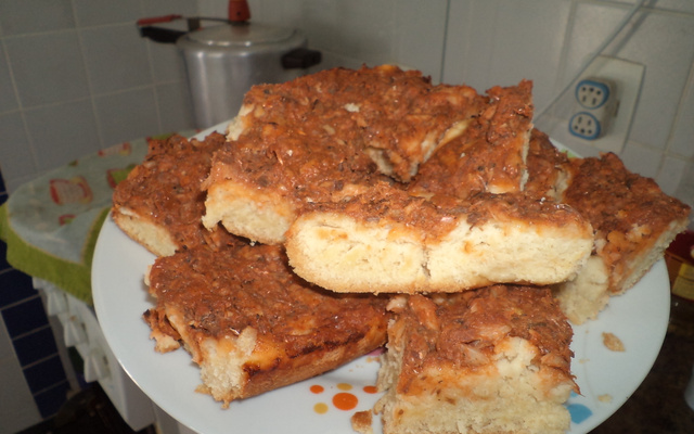 Pizza de sardinha fácil da Renatinha