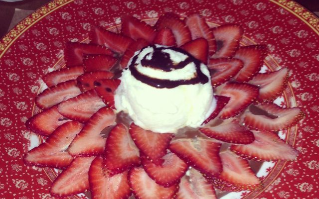 Carpaccio de morango com Sorvete