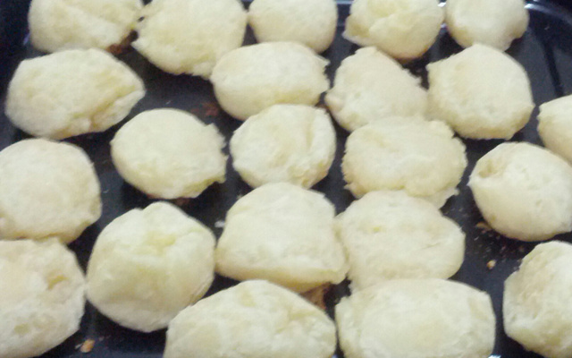 Pão de queijo fácil, rápido e prático