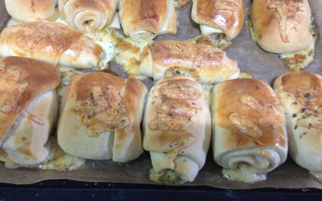 Enroladinho de presunto e queijo