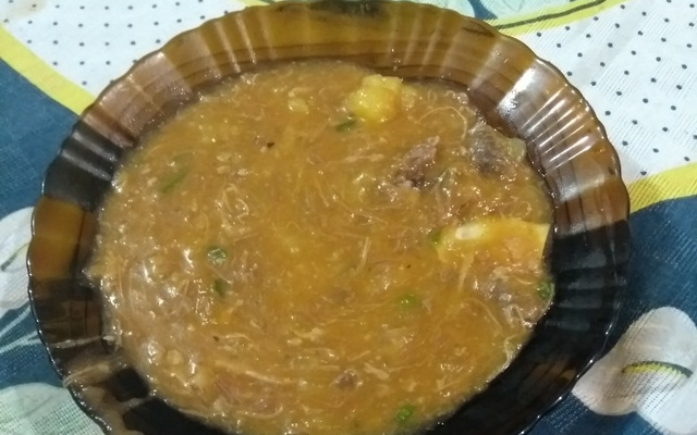 Caldo de costela com mandioca